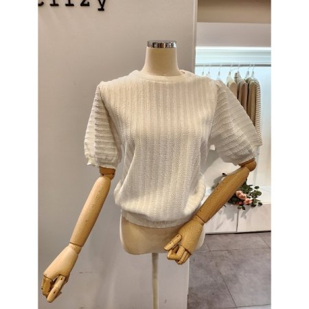 라운드넥 퍼프 소매 니트