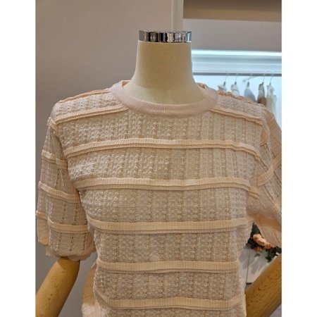 라운드넥 줄 퍼프 니트