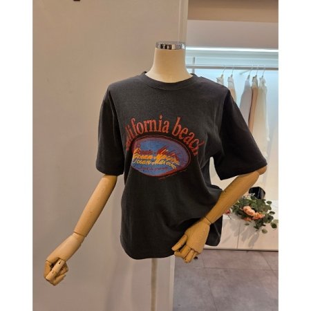 비치 레터링 티셔츠