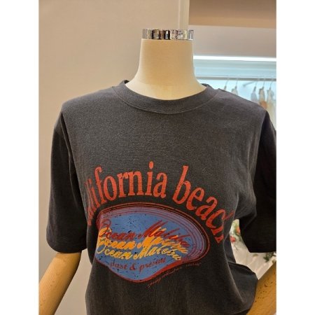 비치 레터링 티셔츠