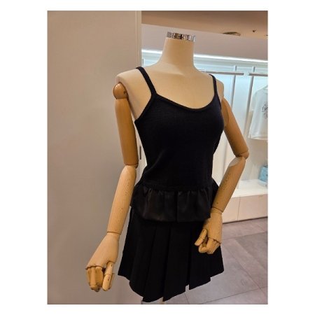 밑단배색 민소매 니트조끼