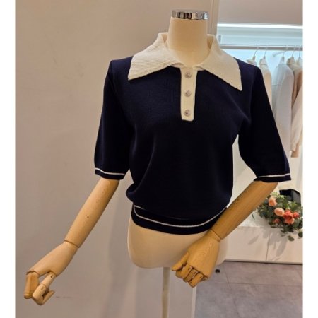 쓰리버튼 카라 배색 니트