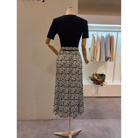 니트 배색 벨티드 롱 원피스