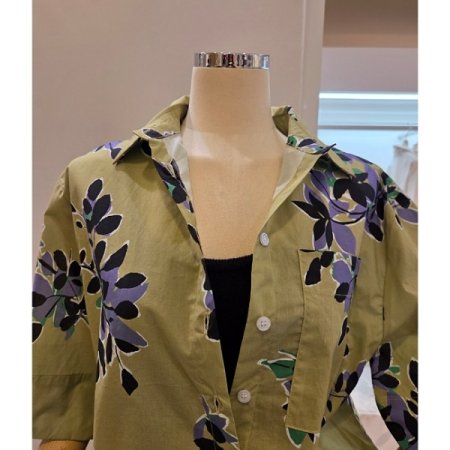 뒷 주름 프린트 셔츠