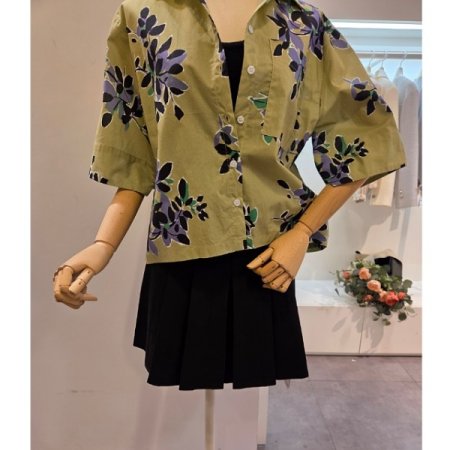 뒷 주름 프린트 셔츠