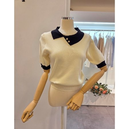 카라 배색 장식 니트