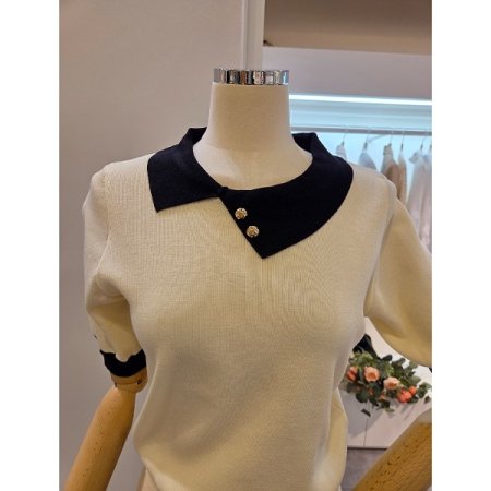 카라 배색 장식 니트