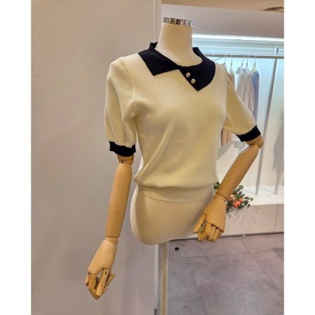 카라 배색 장식 니트