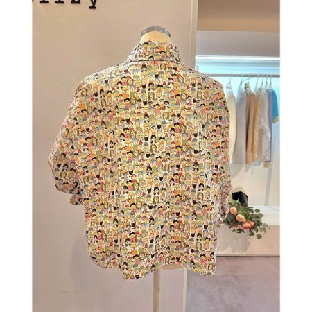 캐릭터 프린트 카라 셔츠