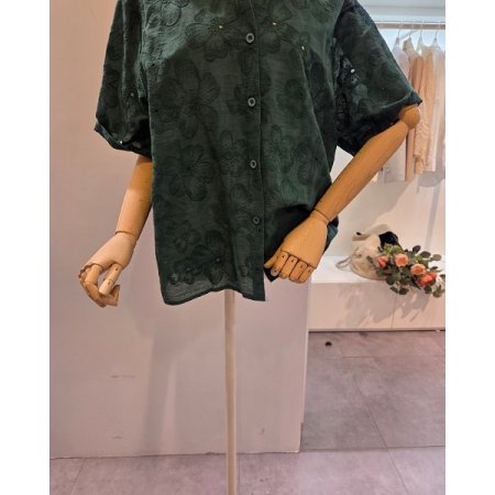 플라워 자수 카라 셔츠