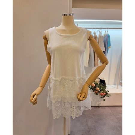 레이스 배색 민소매 티셔츠