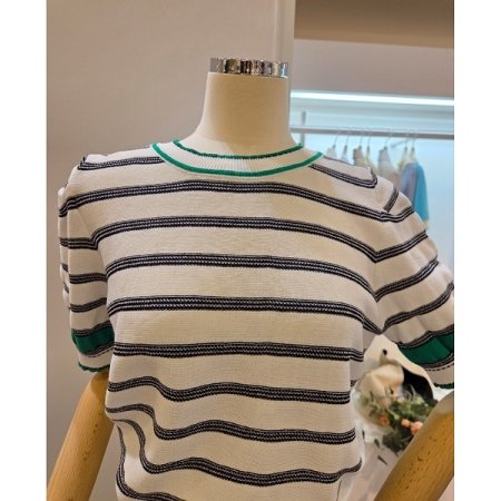 퍼프 소매 스트라이프 니트