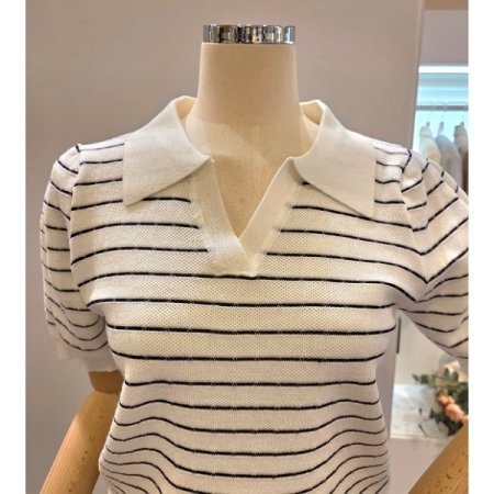 슬릿 카라 줄무늬 니트