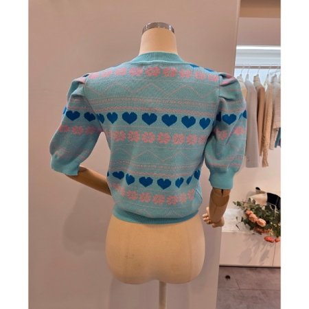 하트 퍼프 소매 니트