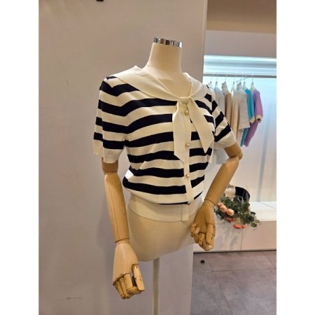 리본 카라 줄무늬 니트