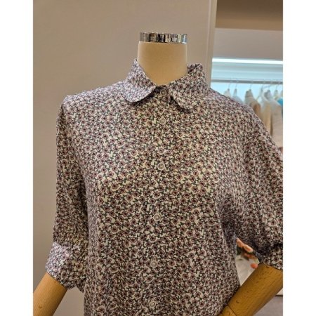 잔꽃 카라 블라우스