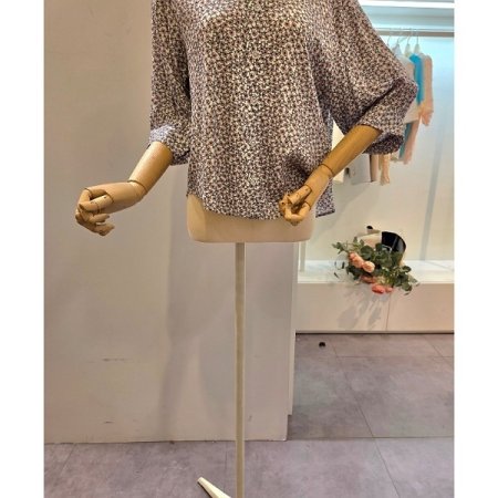 잔꽃 카라 블라우스