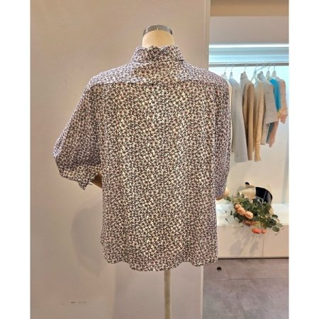 잔꽃 카라 블라우스