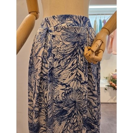 뒷밴딩 프린트 스커트