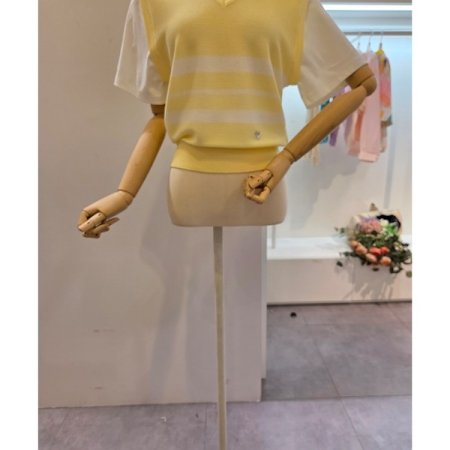 옐로우화이트 배색 니트 조끼