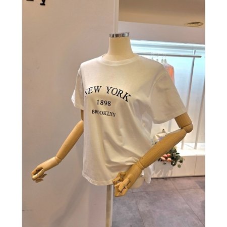 영문 레터링 라운드넥 티셔츠