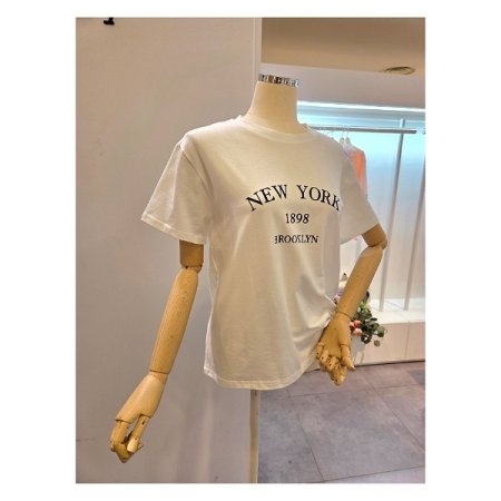 영문 레터링 라운드넥 티셔츠