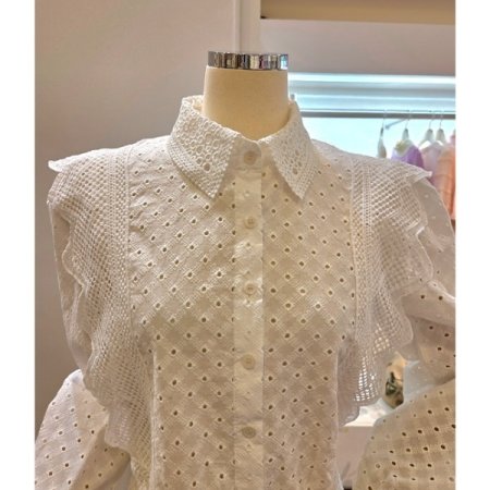 양 레이스 펀칭 블라우스