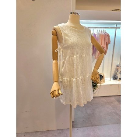 양 리본 펀칭 블라우스