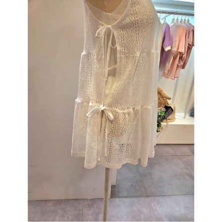 양 리본 펀칭 블라우스