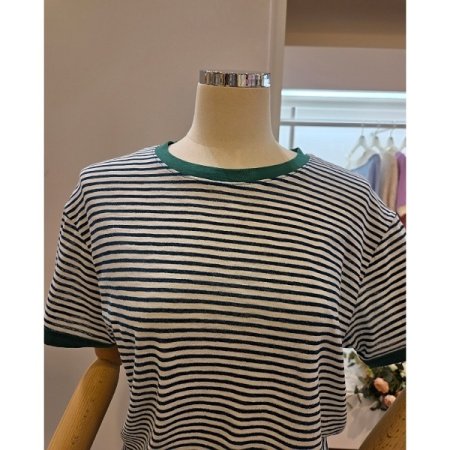 스트라이프 라운드넥 티셔츠