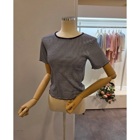 스트라이프 라운드넥 슬림핏 티셔츠