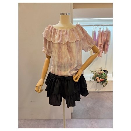 프릴 숄더 블라우스