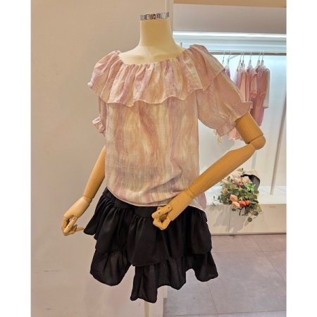 프릴 숄더 블라우스