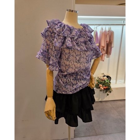 러플 플라워 숄더 블라우스