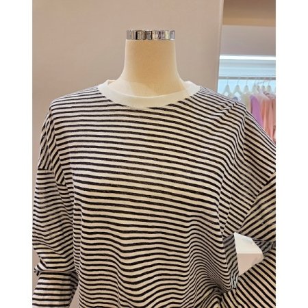 스트라이프 라운드넥 티셔츠