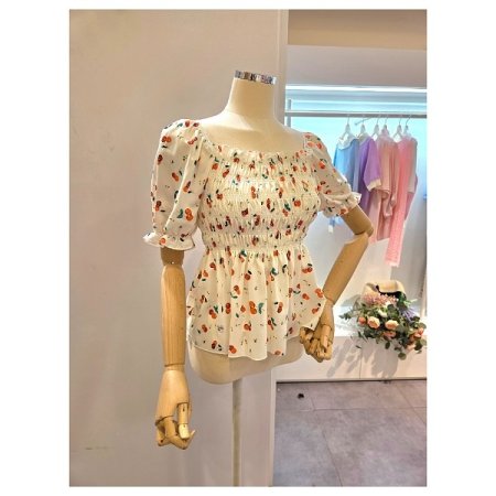 체리 스모크 셔링 블라우스