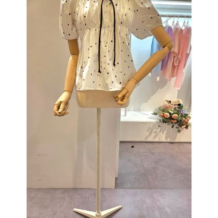 블랙리본 도트 블라우스