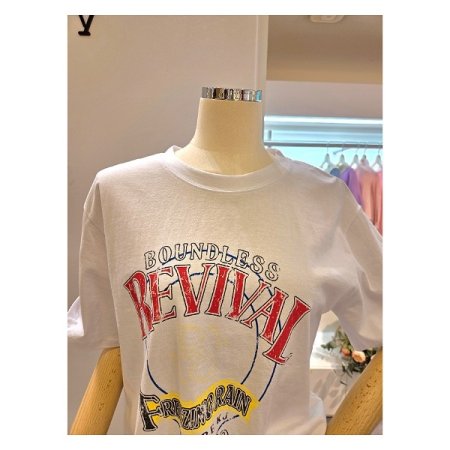 레드 레터링 라운드넥 티셔츠