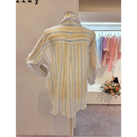 3색 스트라이프 셔츠