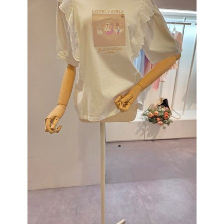 양 레이스 프린트 티셔츠