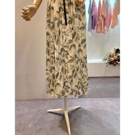 블랙 리본 잎 스커트