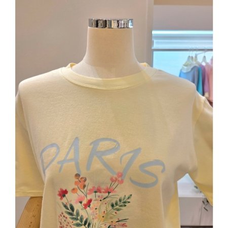 꽃잎 레터링 티셔츠