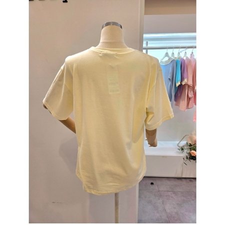 꽃잎 레터링 티셔츠