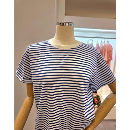 스트라이프 패턴 라운드넥 티셔츠