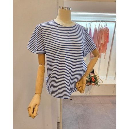 스트라이프 패턴 라운드넥 티셔츠
