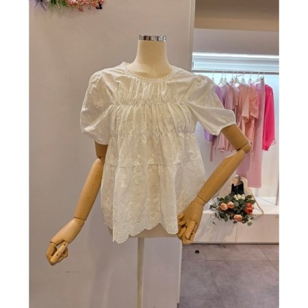 꽃자수 레이스 블라우스