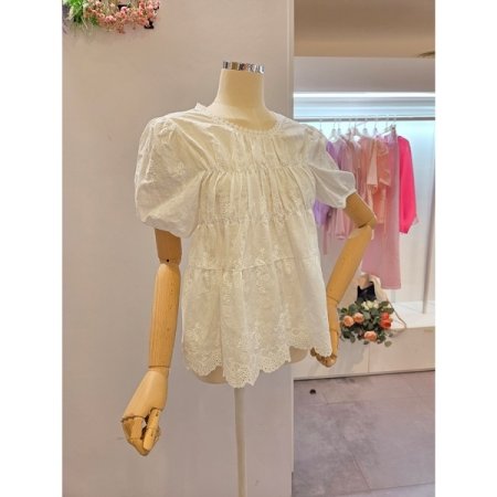 꽃자수 레이스 블라우스