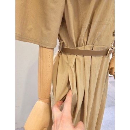 포켓 벨티드 카라 원피스