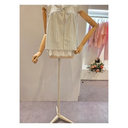 스트라이프 패턴 프릴 민소매 블라우스