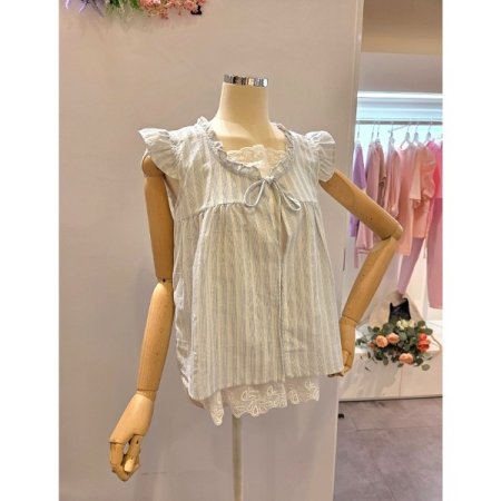 스트라이프 패턴 프릴 민소매 블라우스